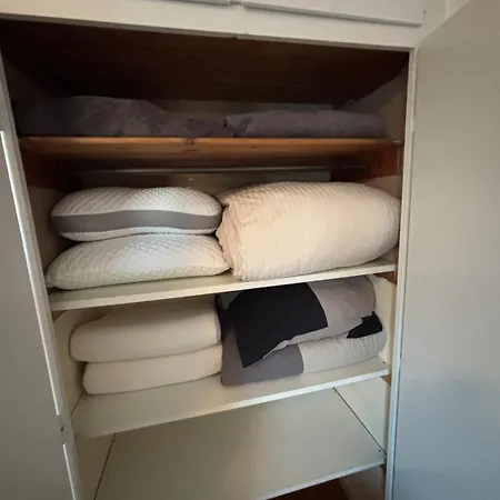 Luxury With Balcony, King Bed Free Parking 10 Min To Centre København