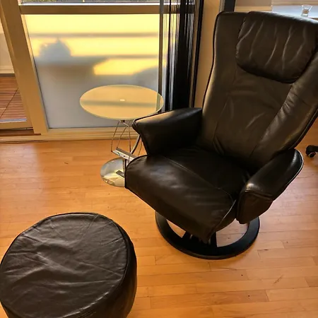 Lejlighed Luxury With Balcony, King Bed Free Parking 10 Min To Centre København